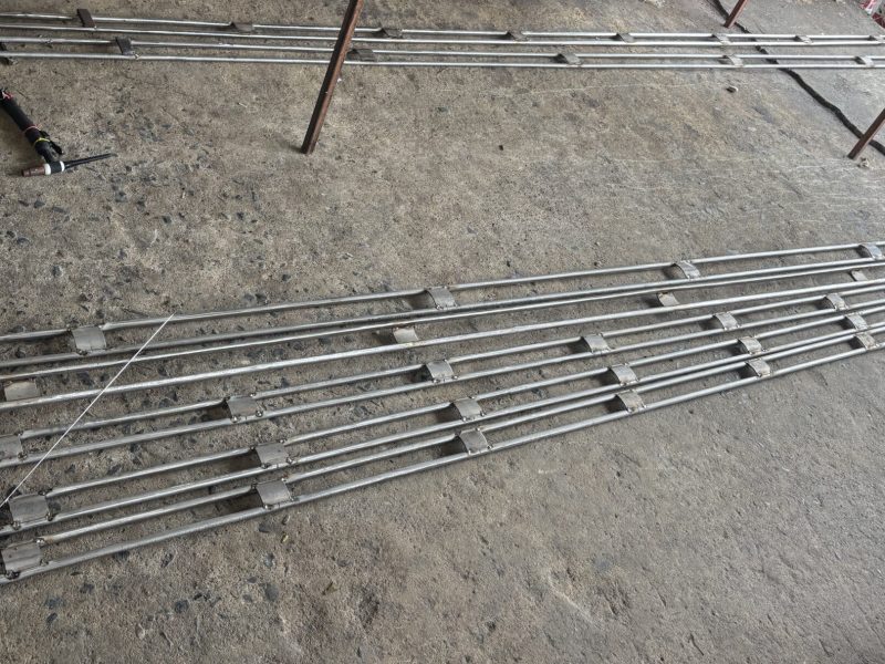 Skid rail Skid rail